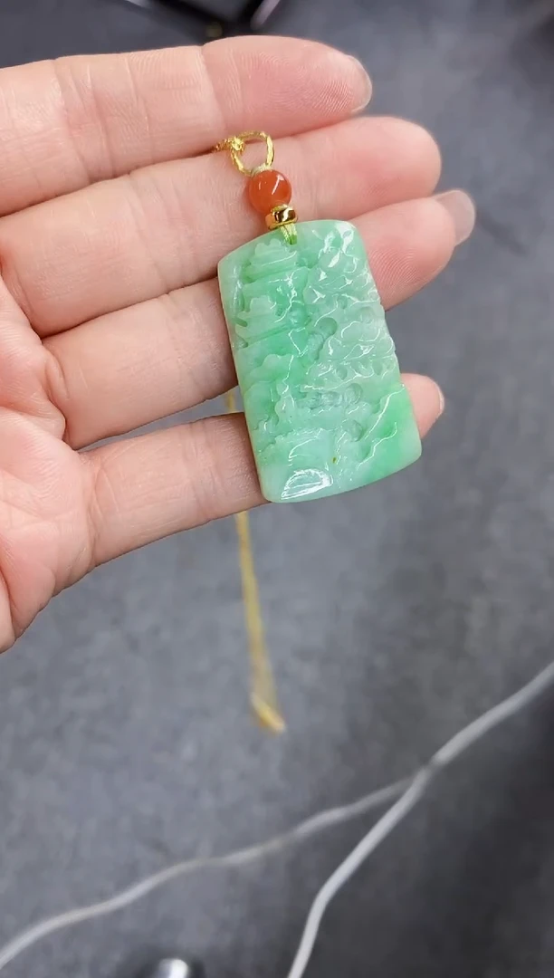 颈饰未镶嵌翡翠吊坠
