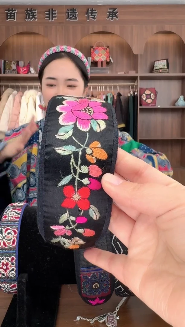 【闪购商品】织绣扶光苗绣传承99