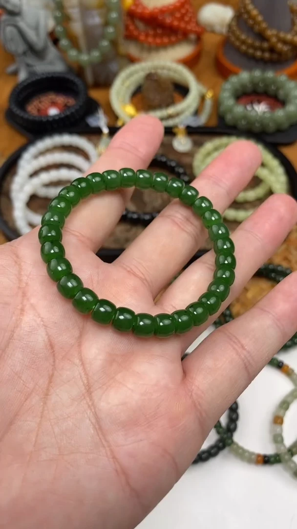 颈饰未镶嵌和田玉手串
