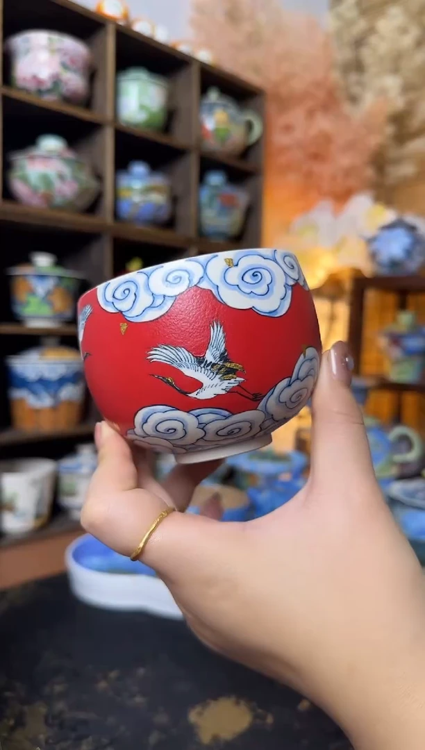 虎城仙鹤描金手握杯