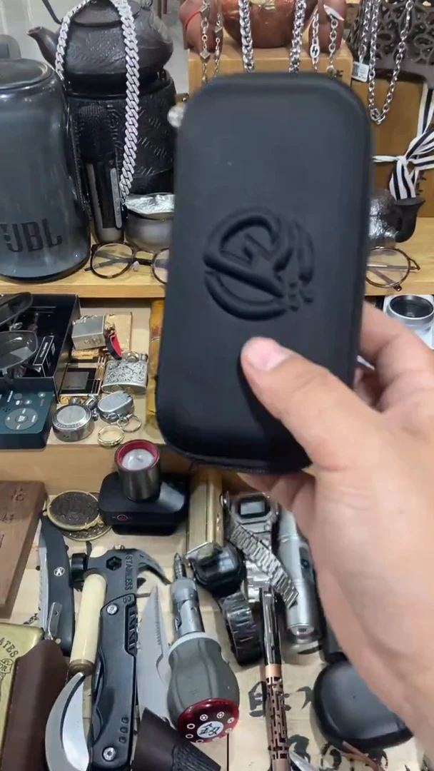 瓷片闪购商品  如图所示