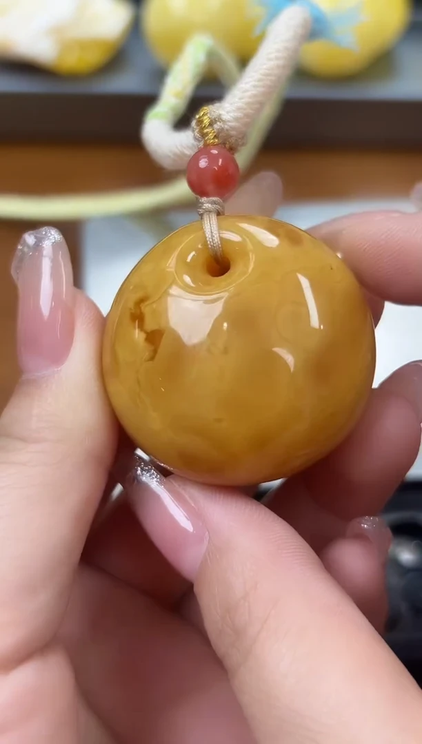 未镶嵌蜜蜡裸石琥珀蜜蜡吊坠