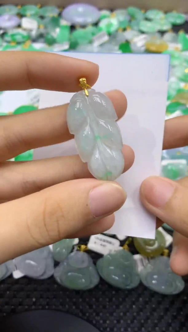 颈饰未镶嵌翡翠天然缅甸翡翠A货
