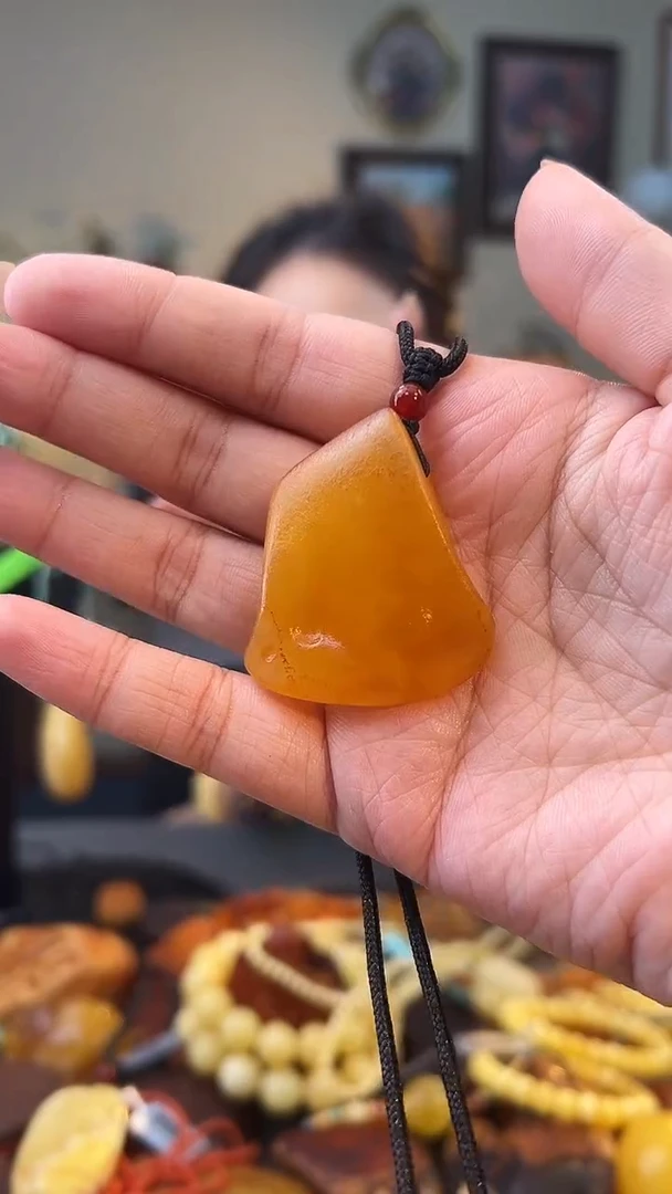 琥珀颈饰未镶嵌吊坠
