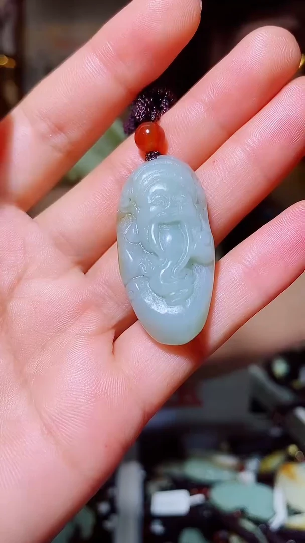 和田玉未镶嵌颈饰1