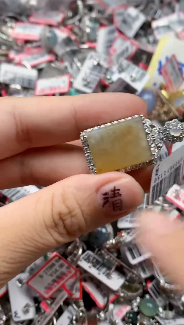 银S925镶嵌戒指翡翠天然A货缅甸翡翠