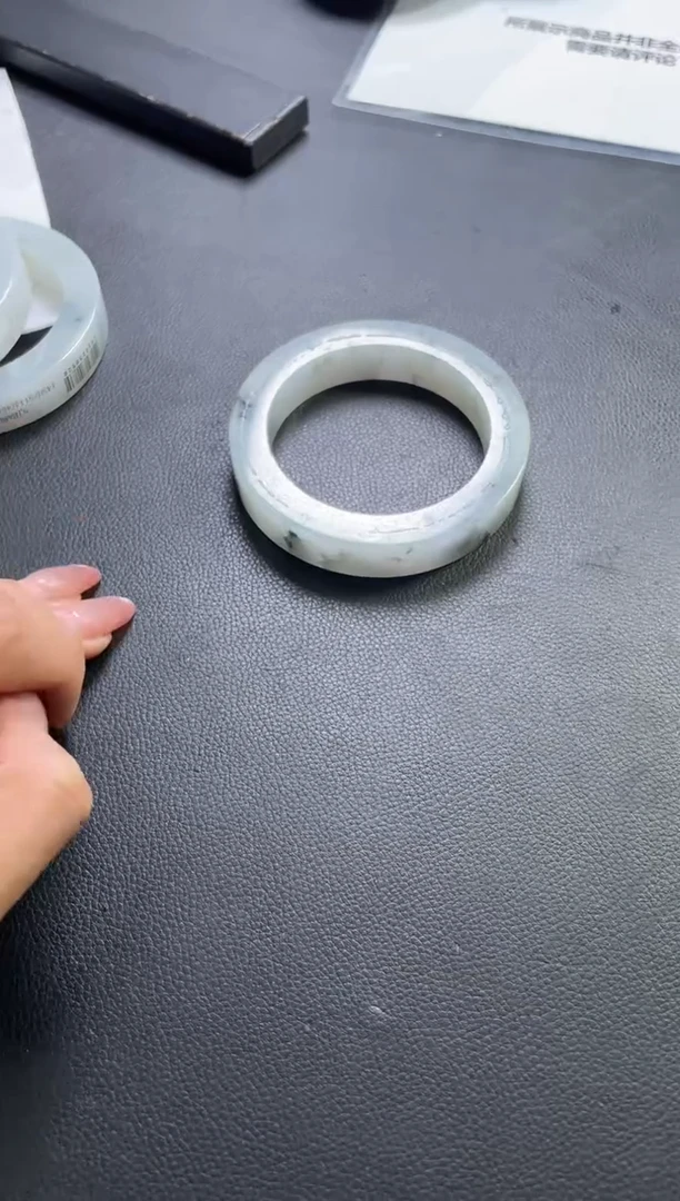 未镶嵌手镯定制翡翠无*手镯