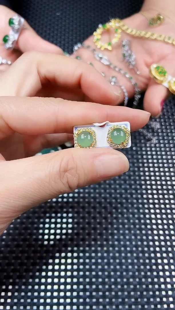 【闪购商品】翡翠耳饰未镶嵌11111111