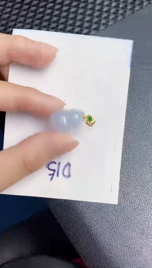 翡翠未镶嵌颈饰天然緬甸A貨翡翠