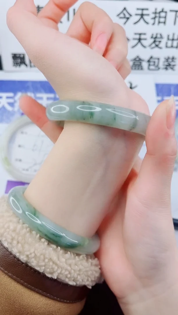 未镶嵌手镯石英质玉14-59