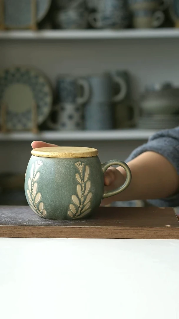 陶瓷微瑕浮雕橄榄叶大肚杯450ml+竹盖@4-2@