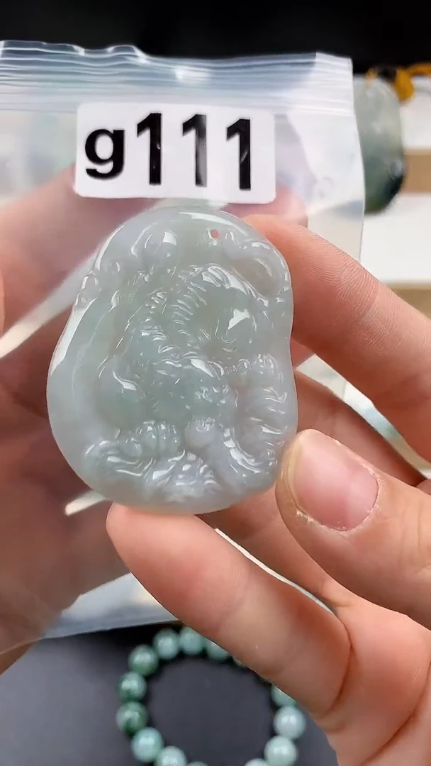 颈饰未镶嵌翡翠天然翡翠吊坠挂件