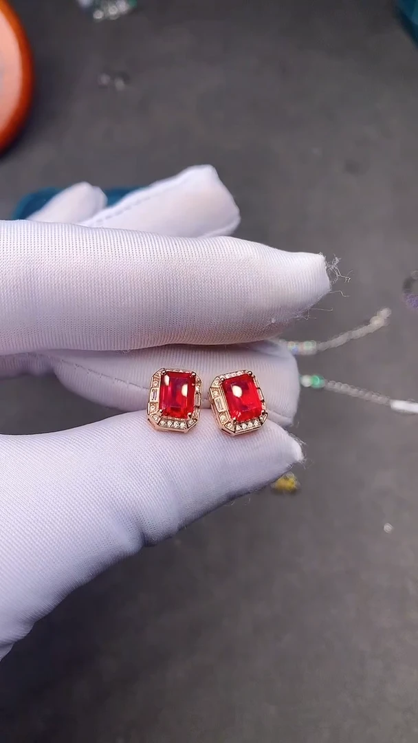 【闪购商品】红宝石耳饰银S925镶嵌·······