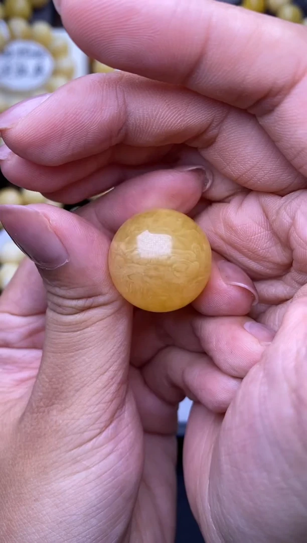 裸石琥珀未镶嵌大小姐珠宝18