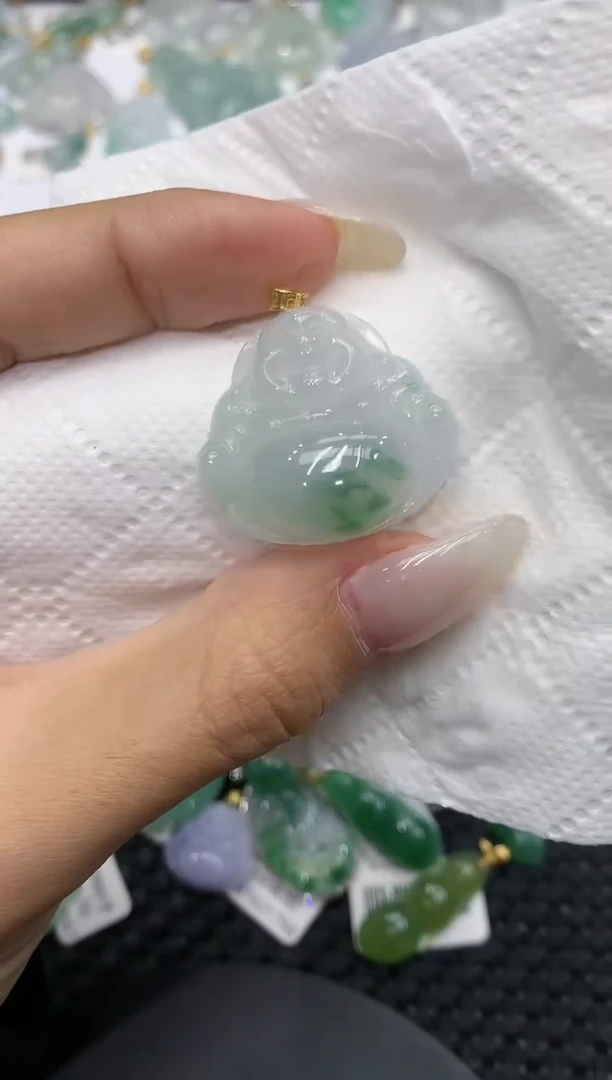 颈饰18K金镶嵌翡翠111111111111