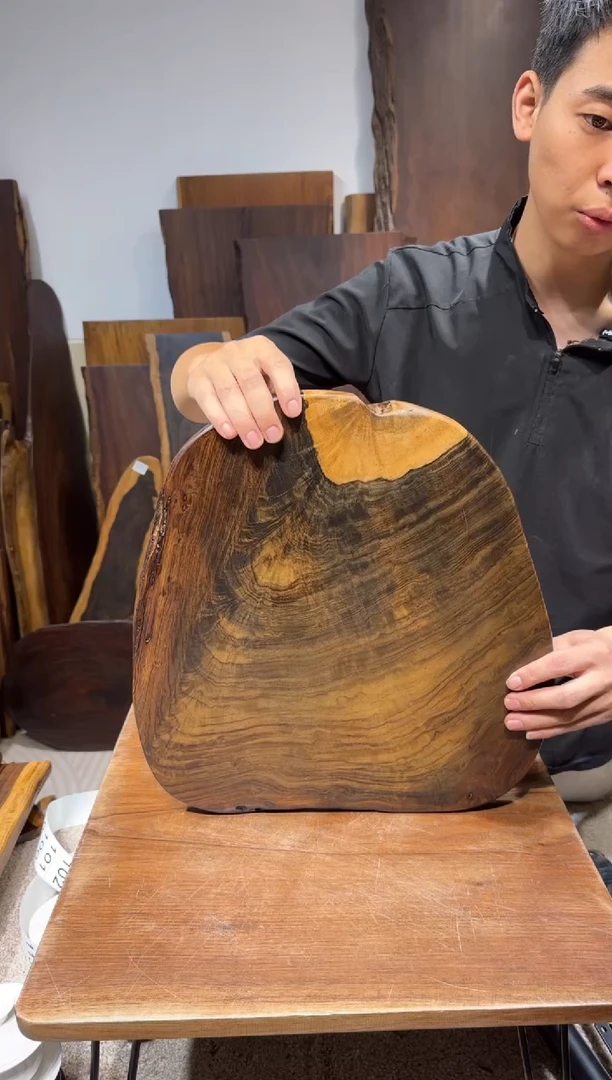 风车木（黑檀木）尺寸40*39*2.3编号071