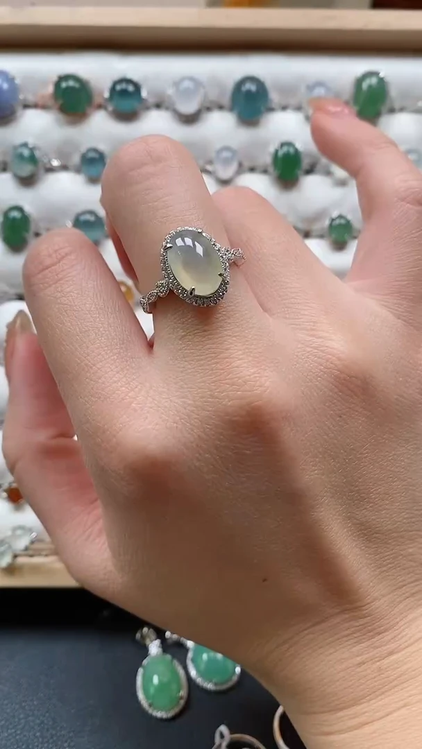 【闪购商品】翡翠戒指银S925镶嵌一物一证一礼盒