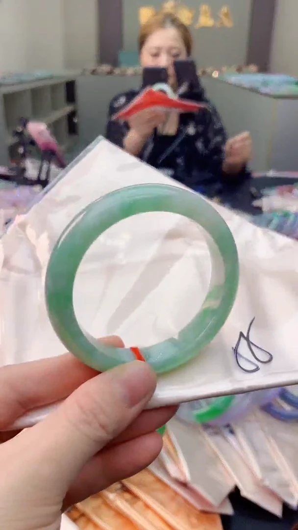 未镶嵌手镯翡翠0483539556