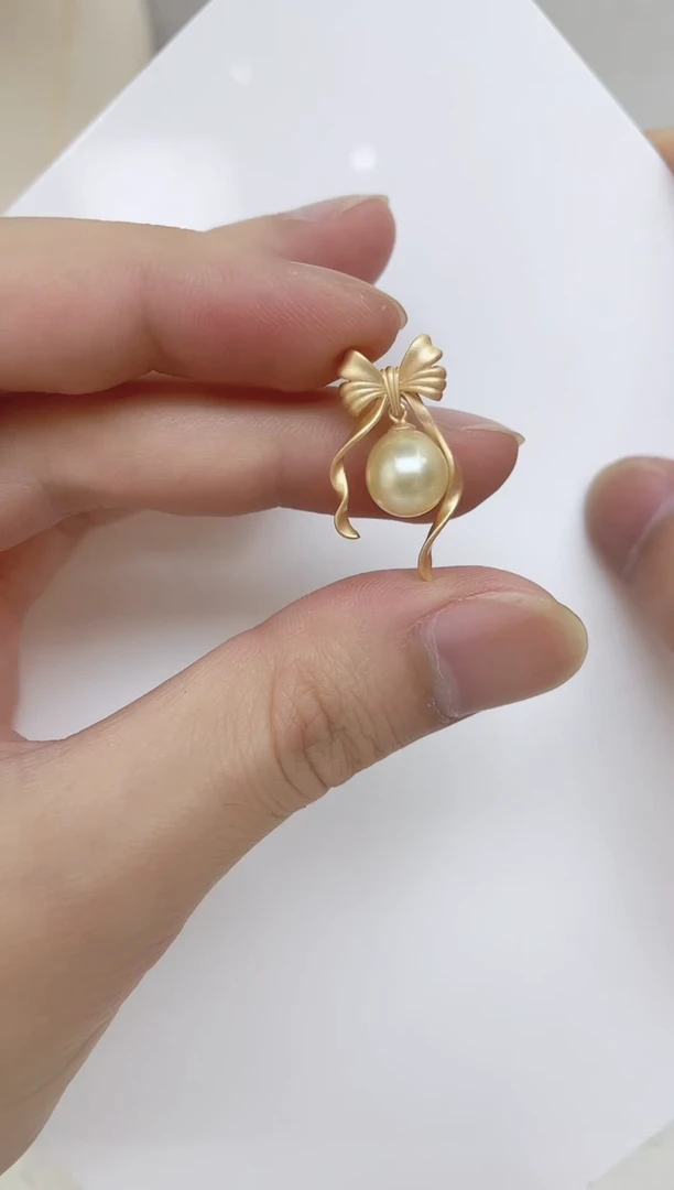 银S925镶嵌海水珍珠颈饰