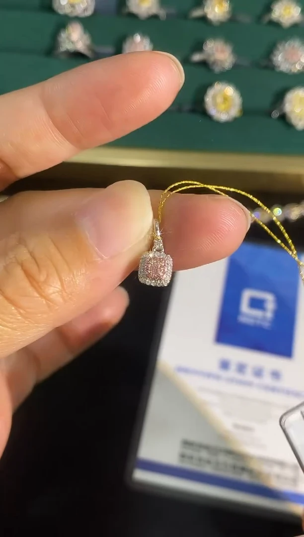 18K金镶嵌吊坠钻石109