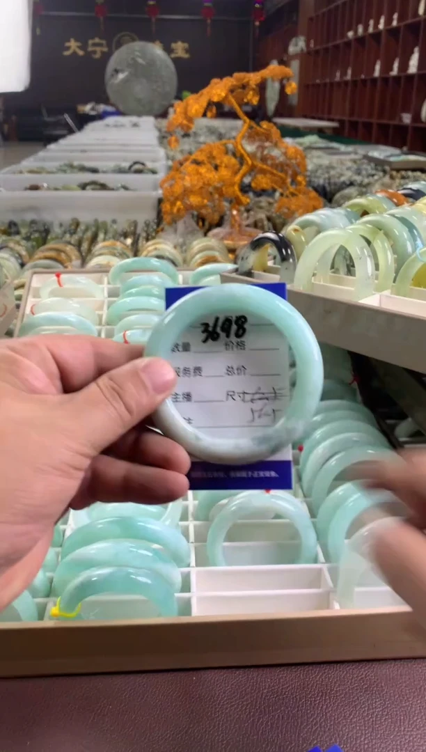 蛇纹石玉未镶嵌手镯3698