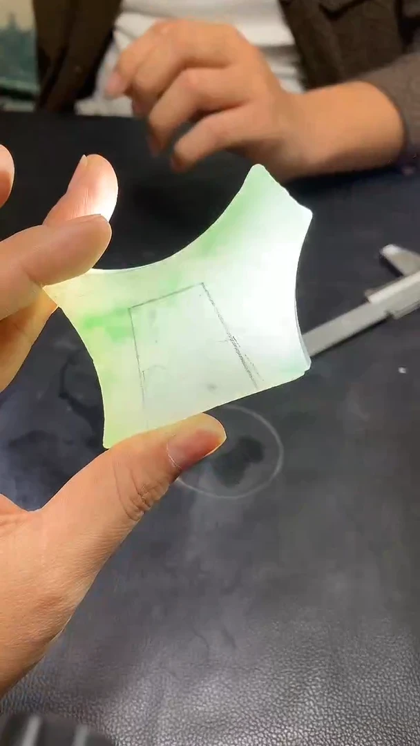 玉冰花色边角毛坯