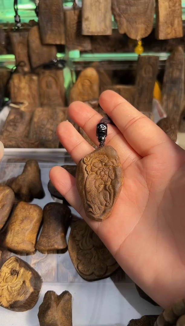 【闪购商品】沉香吊坠国香包头吊坠貔貅