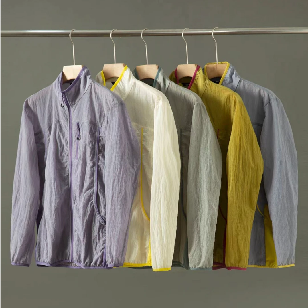 夏季时尚亮丝光泽拼接撞色山系薄款外套短裤推荐