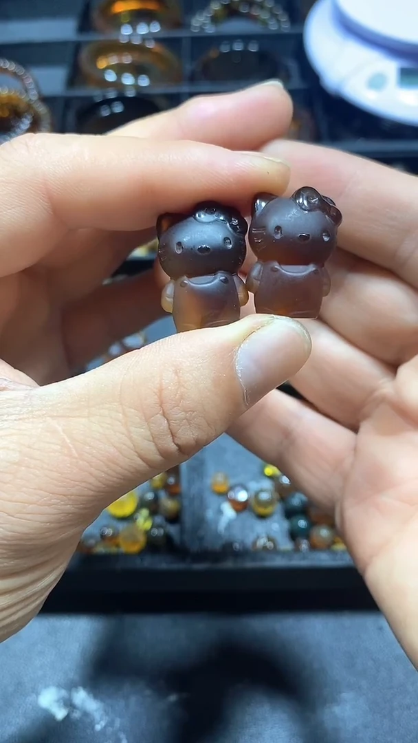 琥珀颈饰未镶嵌用****9天然缅甸琥珀KT猫