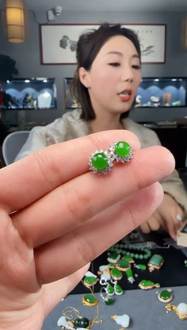 【闪购商品】和田玉耳钉银S925镶嵌1