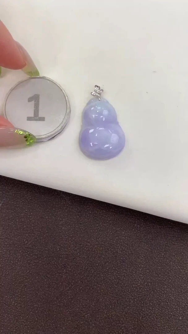 颈饰18K金镶嵌翡翠天然缅甸a货翡翠