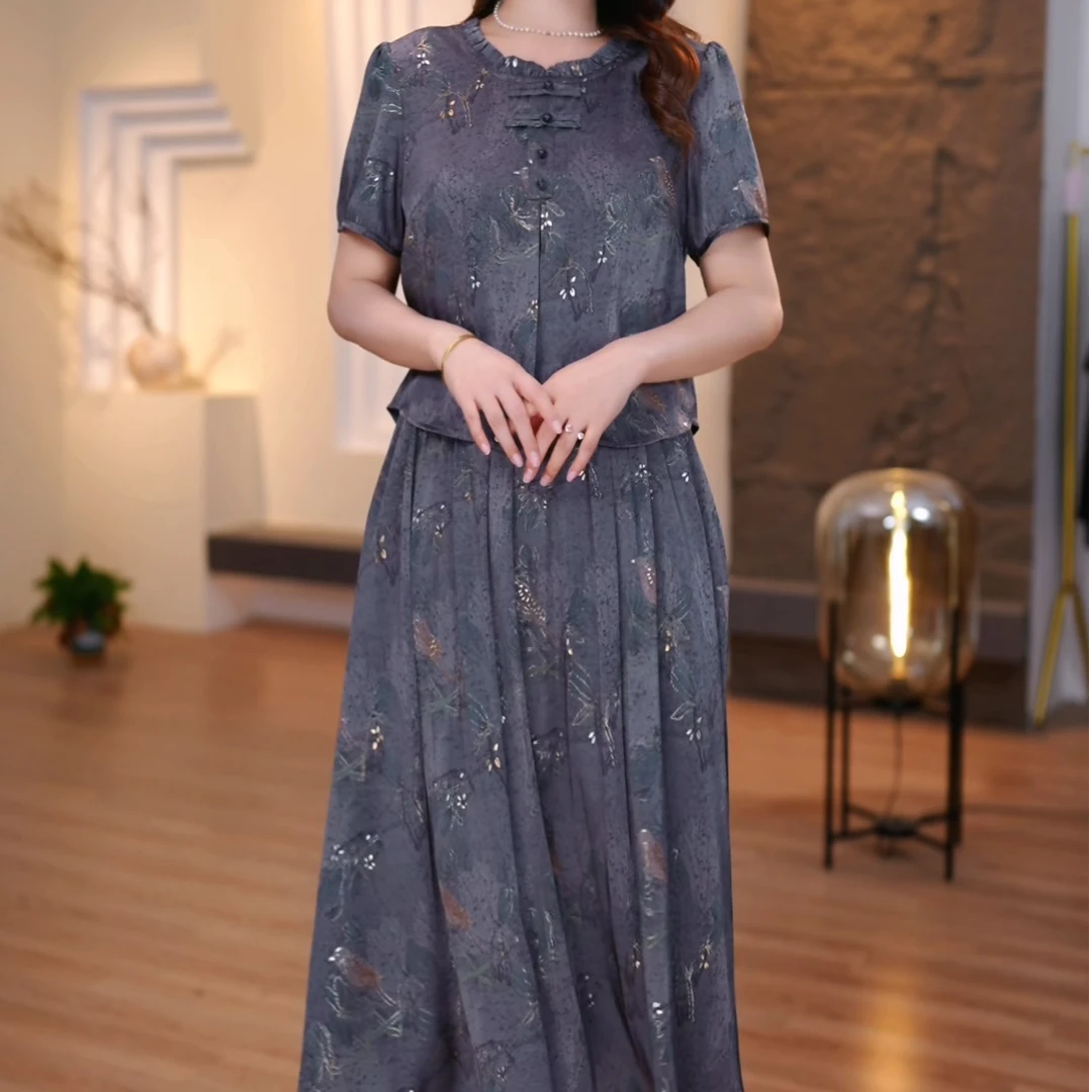 2025春夏新款加肥加大连衣裙大码女装显瘦遮肉减龄妈妈装