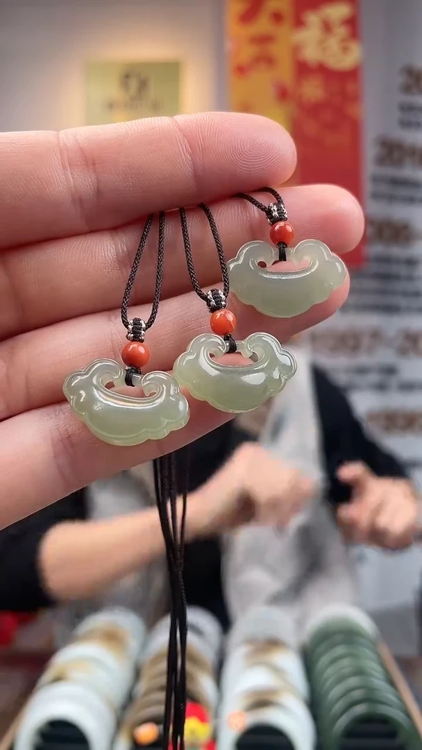 【闪购商品】和田玉颈饰未镶嵌如意锁吊坠多样性发一件