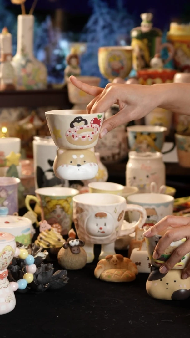 摆件陶景德镇釉下彩手绘设计师款陶瓷