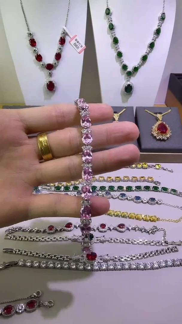 手链蓝宝石18K金镶嵌010