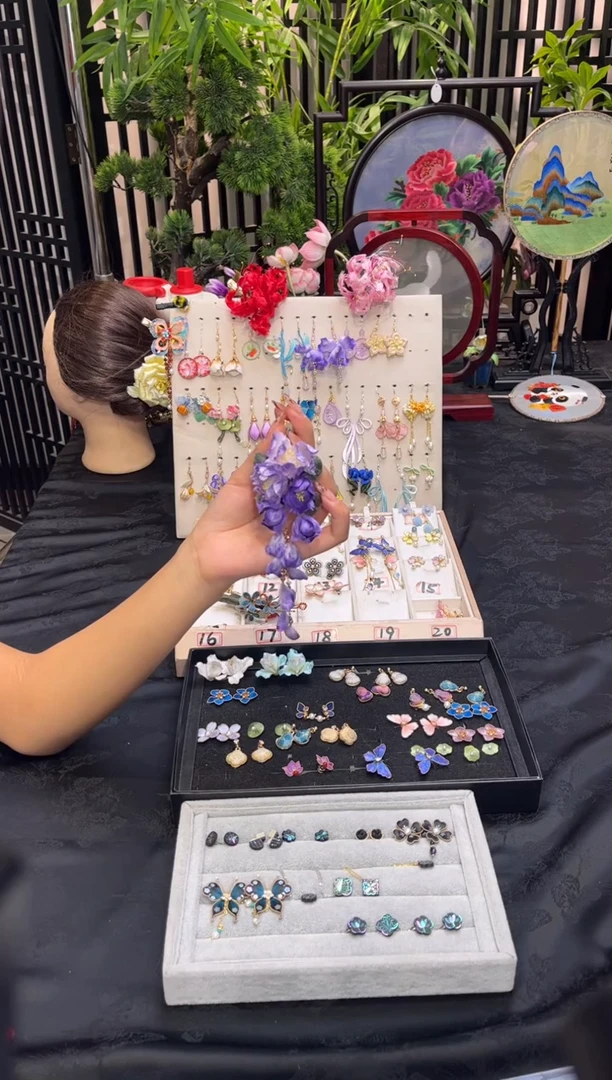 织绣罗****️非遗苏绣饰品