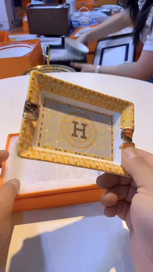 鸿辉家品牌瓷器，京东包邮！