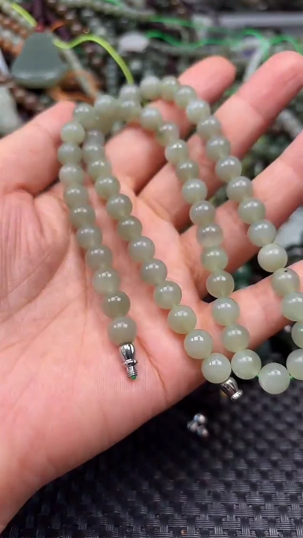 和田玉未镶嵌颈饰1