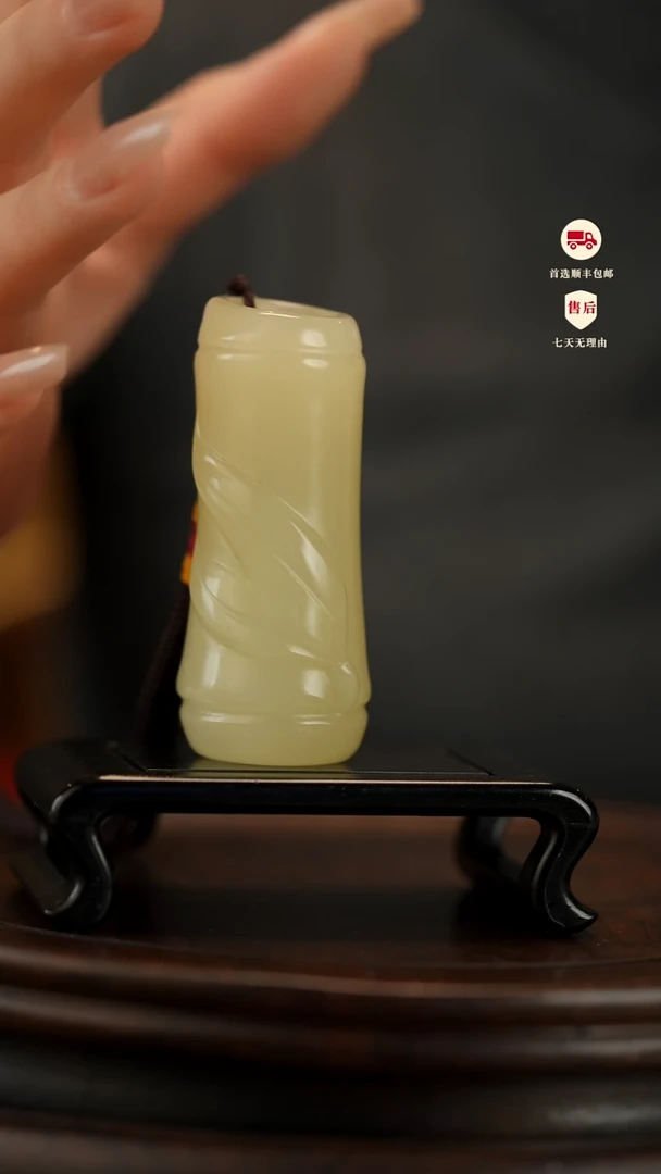 云南石竹叶青雕刻：竹报平安手把件摆件挂件