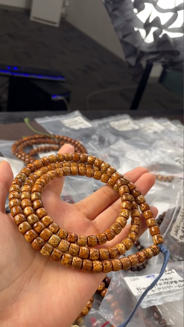 星月菩提吊坠精工级浅花皮直切8*7长串（B）