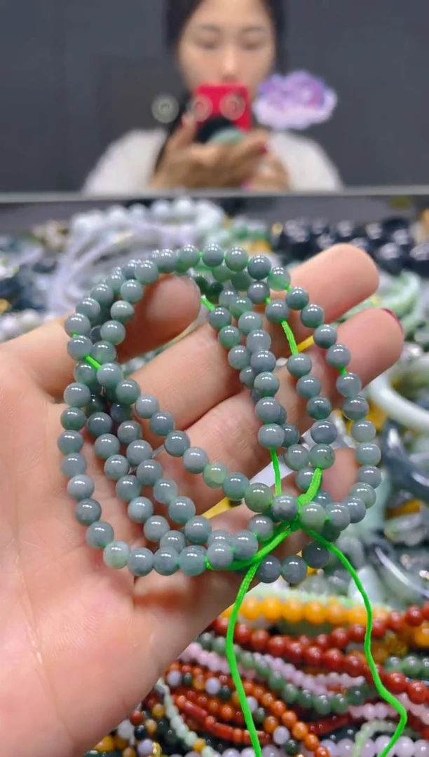 颈饰未镶嵌翡翠5MM/C/翡翠A货，一件也是批发价