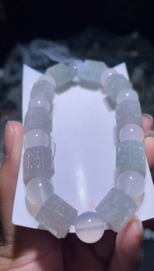 未镶嵌定制翡翠天然缅甸翡翠手串86