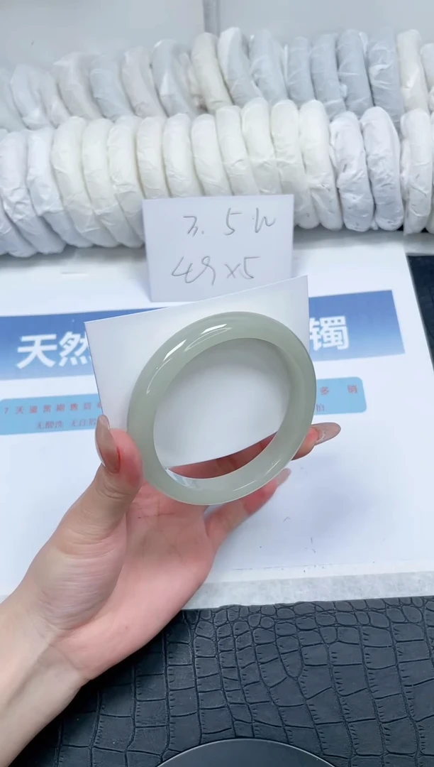 【闪购商品】石英质玉手镯未镶嵌T278-64
