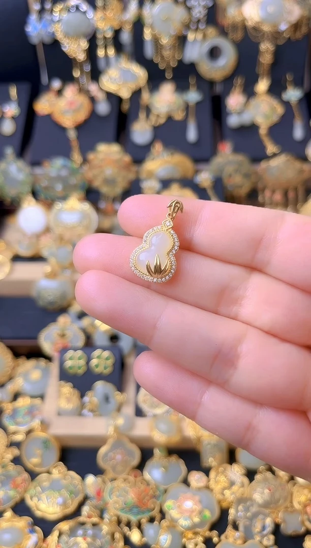 颈饰银S925镀金镶嵌和田玉福竹葫芦吊坠