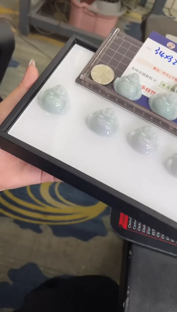 【闪购商品】翡翠挂件未镶嵌大佛公FL36多样性发其一CP配绳