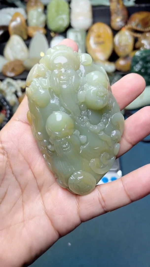 未镶嵌和田玉把件-