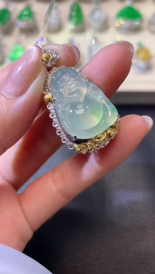 【闪购商品】翡翠吊坠(不含链)18K金镶嵌A75