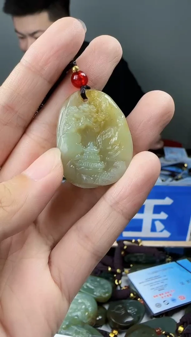和田玉未镶嵌颈饰1