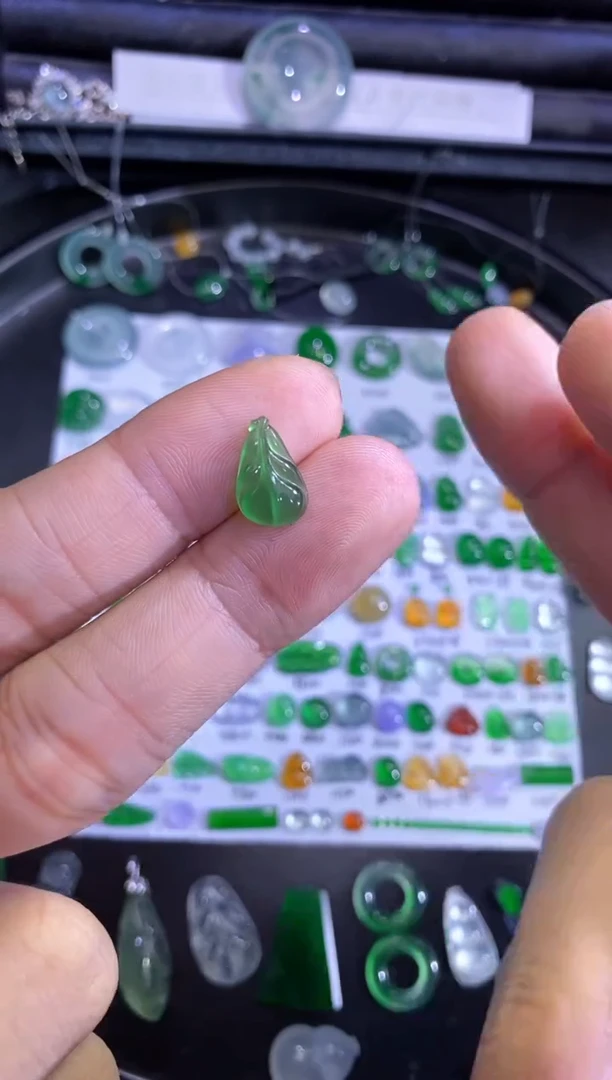 未镶嵌挂件翡翠叶子