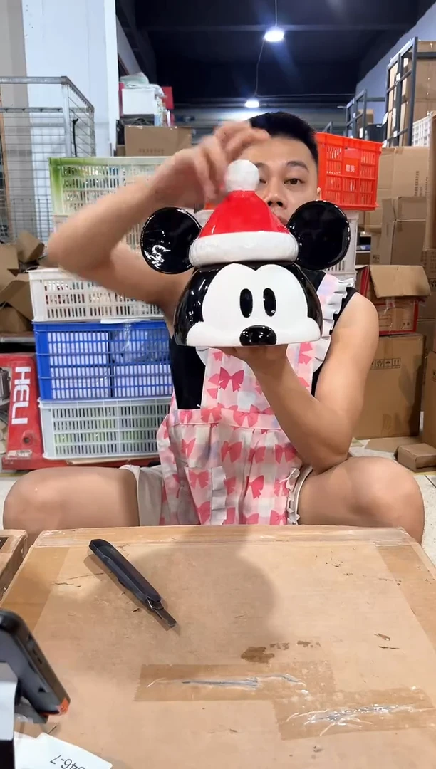 瓷片小号圣诞米奇头罐